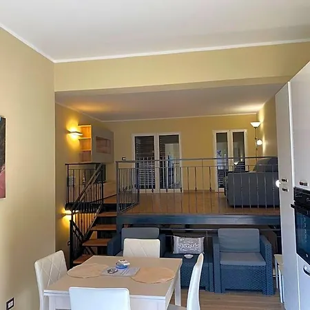 Sunset Loft 4*